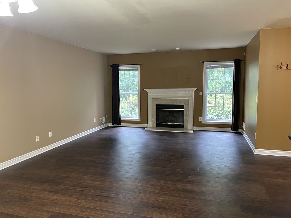 1st image of 5569 Hampshire Ln
