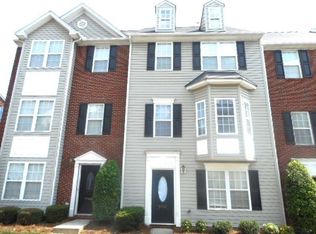9953 Treeside Ln, Matthews, NC 28105