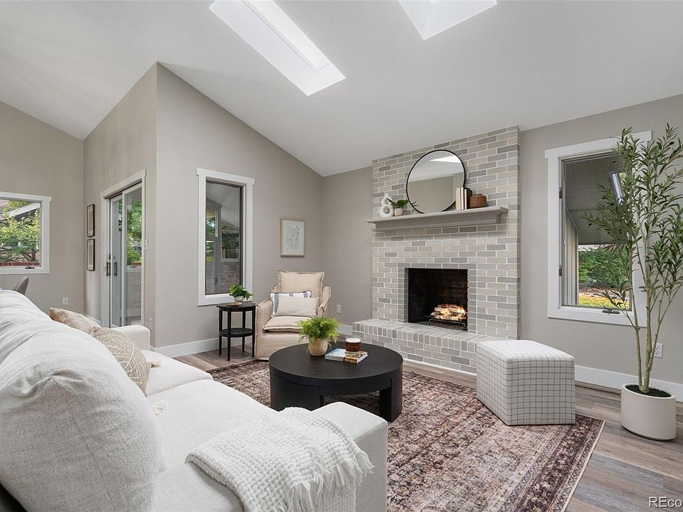 1st image of 1357 43rd Avenue #22