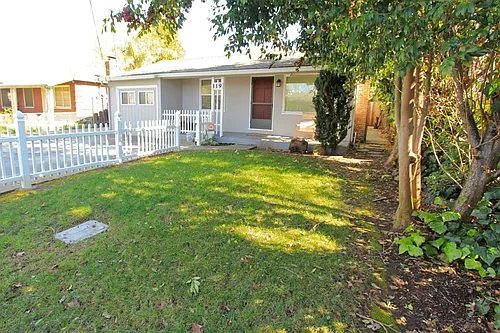 119 Park St Photo 1