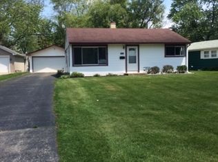 2706 School Dr, Rolling Meadows, IL 60008