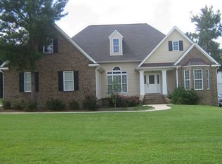 102 Sweetbriar Lakes Dr, Thomasville, GA 31757