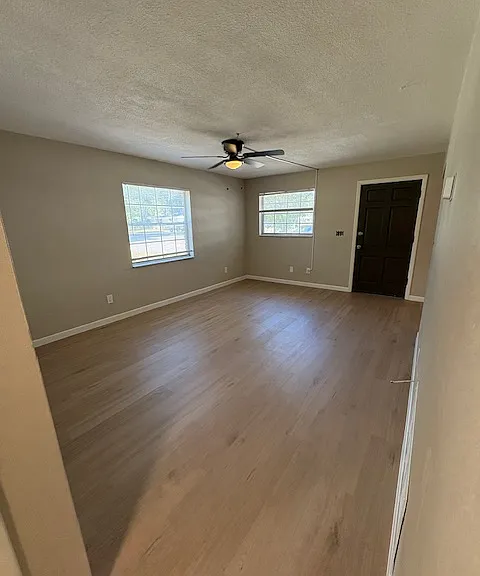 Spacious living room