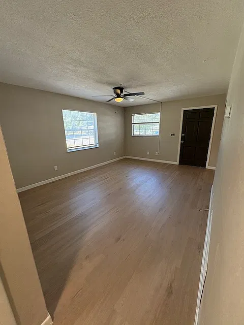 Spacious living room
