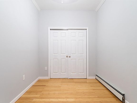 5th image of 530 Vermont St