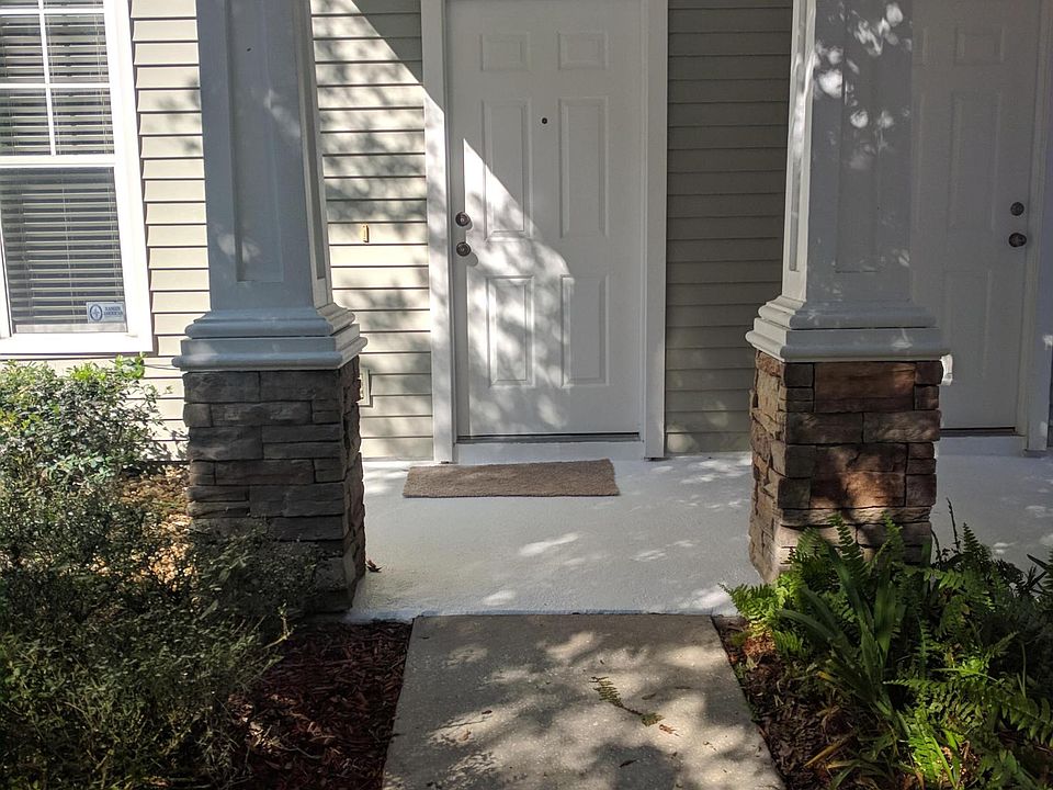 1st image of 208 Golden Pond Ct