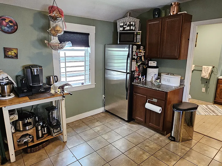 4R Shepard St — Photo 8