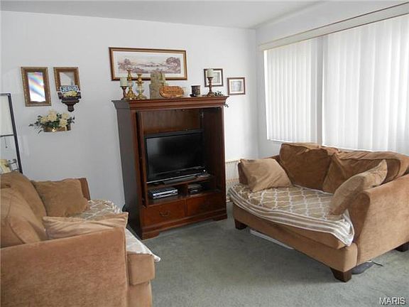 2nd image of 10662 Carroll Wood Way