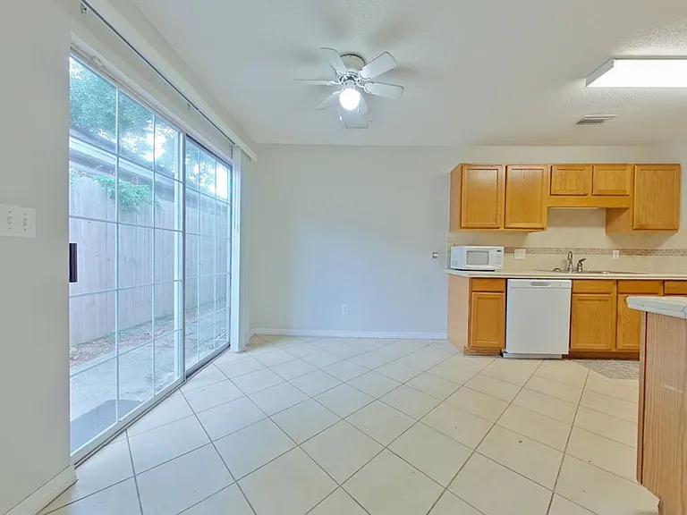 113 Oakhill Ave — Photo 5