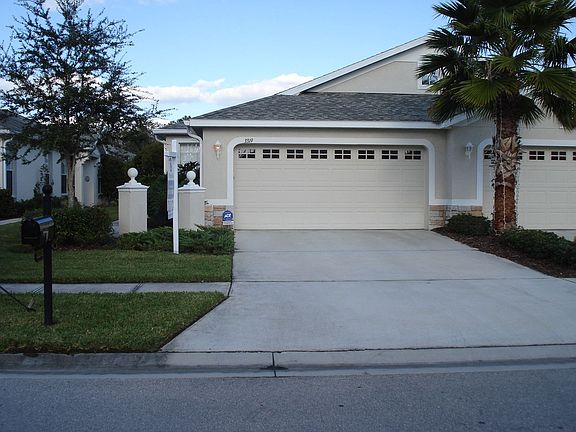 Maintenance free living villa 2bd/2bath/2car garage