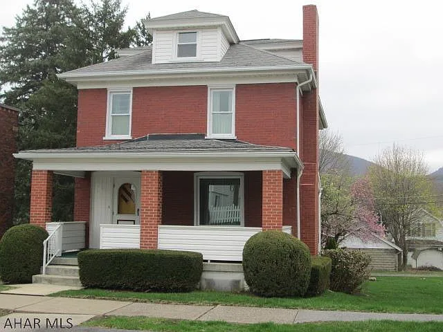 427 E Grant Ave photo 1