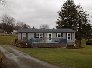 1216 Pleasant View Dr, Vandergrift, PA 15690