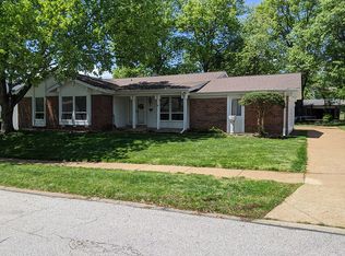 307 Shady Meadows Dr, Ballwin, MO