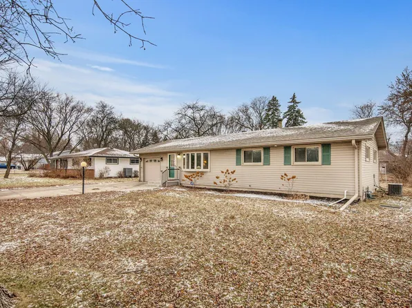 6810 Brookview Dr NE, Fridley, MN 55432