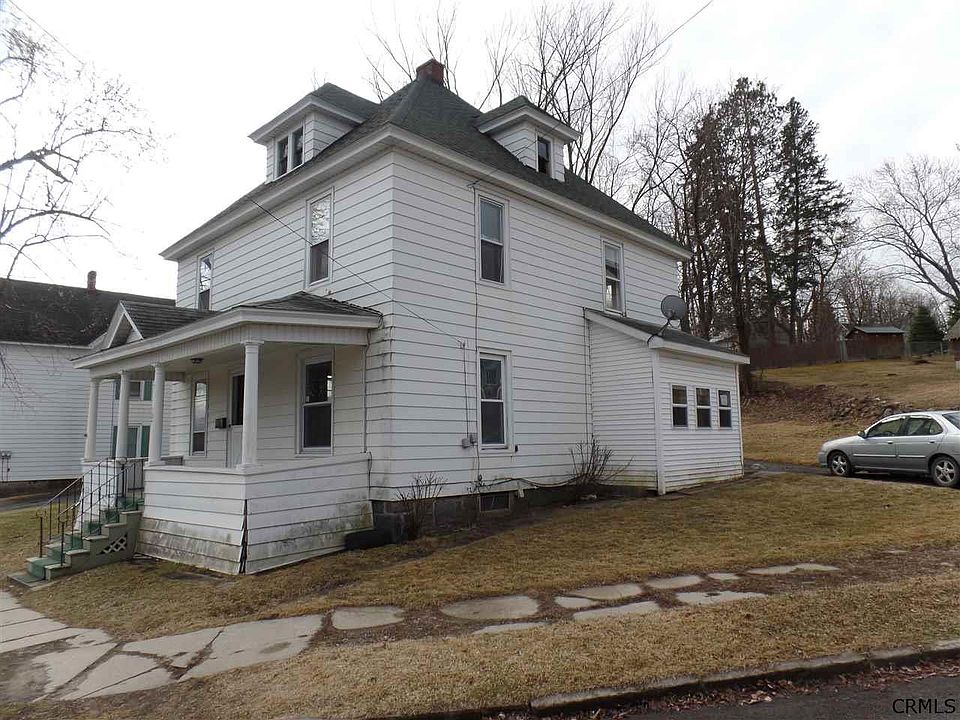 2nd image of 107 West St