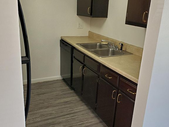 3rd image of 5131 Overland Dr APT B