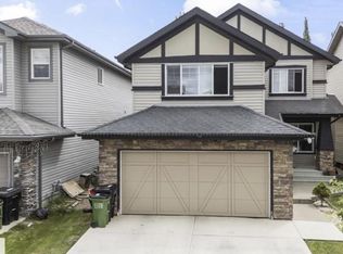 6811 19th Ave SW, Edmonton, AB T6X 0L8
