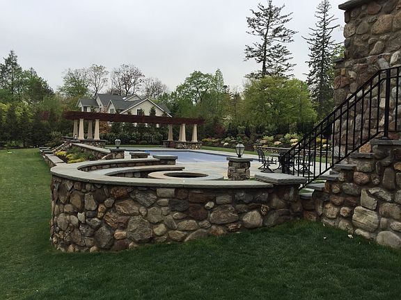4th image of 4 Obry Dr