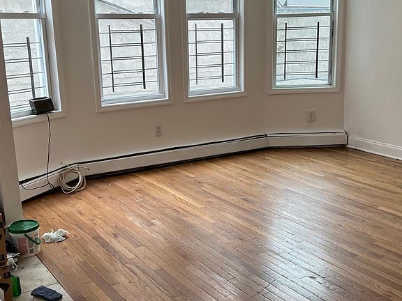 4th image of 3215 Kossuth Ave APT 2