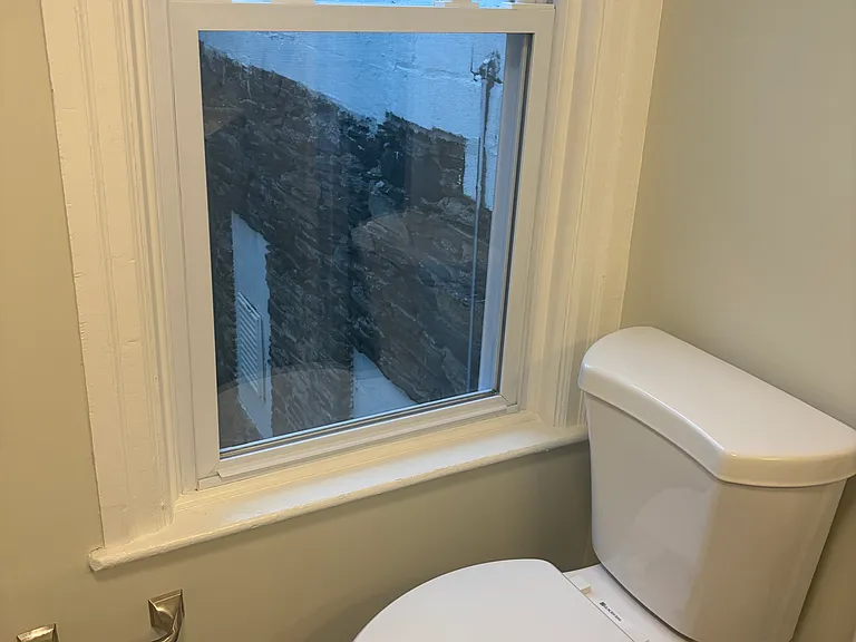 17 Jefferson St #A — Photo 4