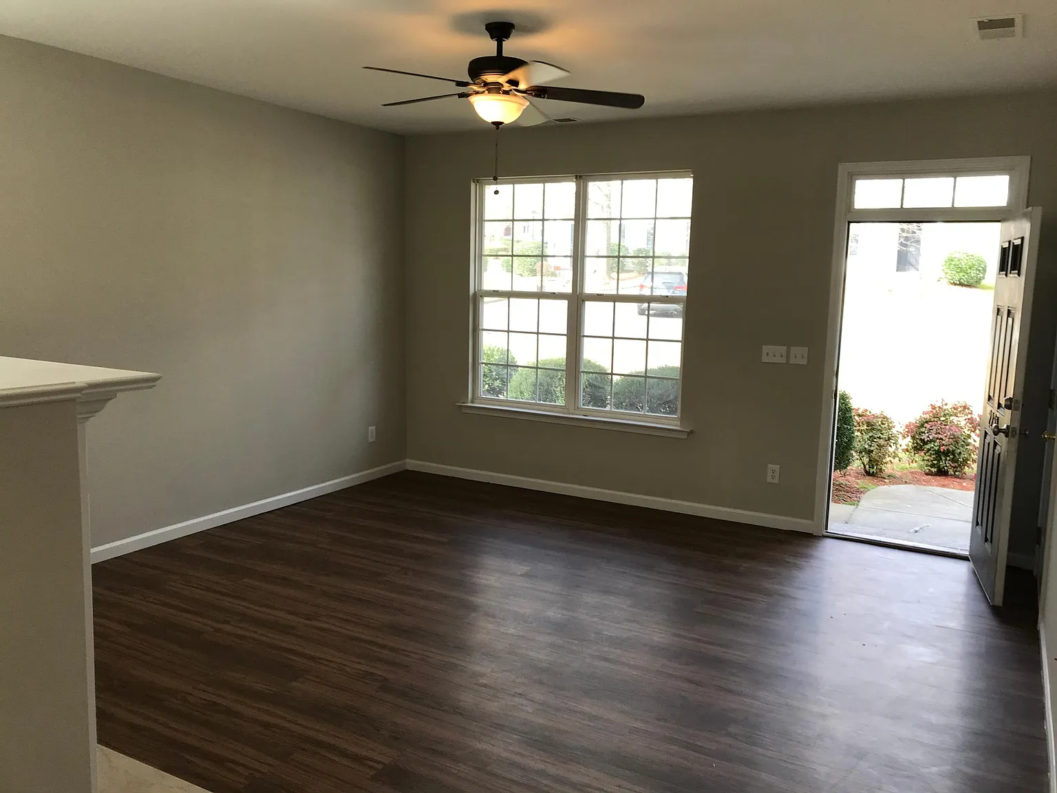 4 bed, 2008 sqft, $1,950 — Photo 3