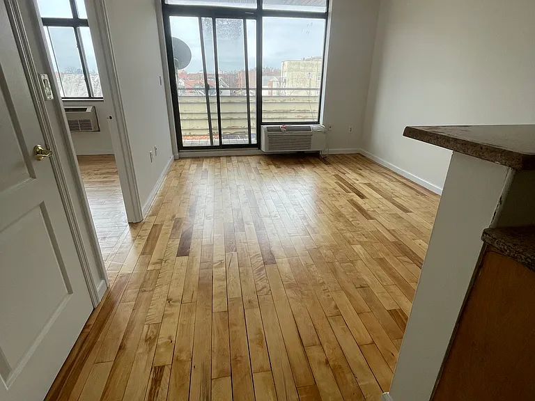 4212 108th St #4B — Photo 22