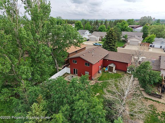 3rd image of 583 13th St E