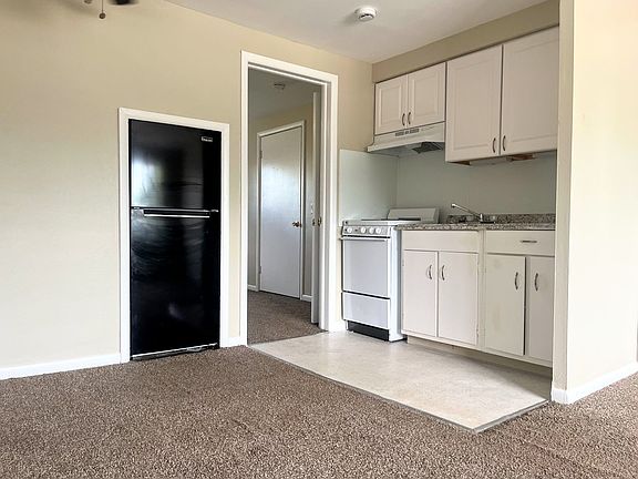 3rd image of 2654 Sheridan Dr #4