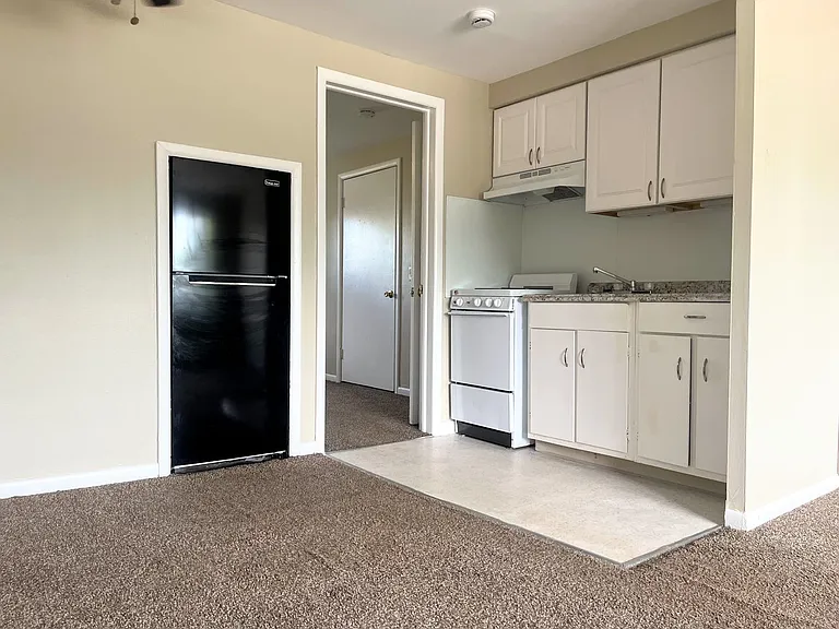 2654 Sheridan Dr — Photo 3