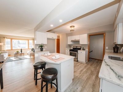 4220 W Cold Spring Rd, Milwaukee, WI, 53221