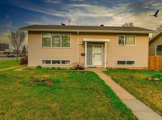 5915 115th St NW, Edmonton, AB T6H 3P6
