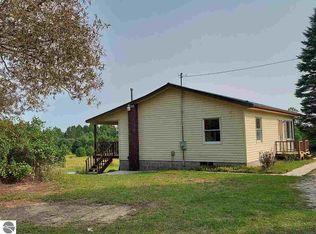 76 N Davis Rd, Mio, MI 48647