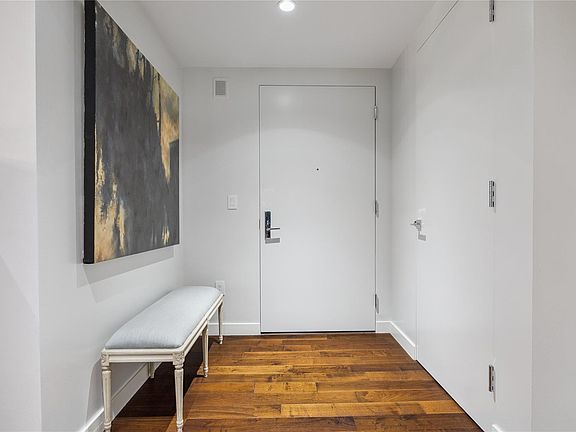 2nd image of 3433 Westheimer Rd APT 1404