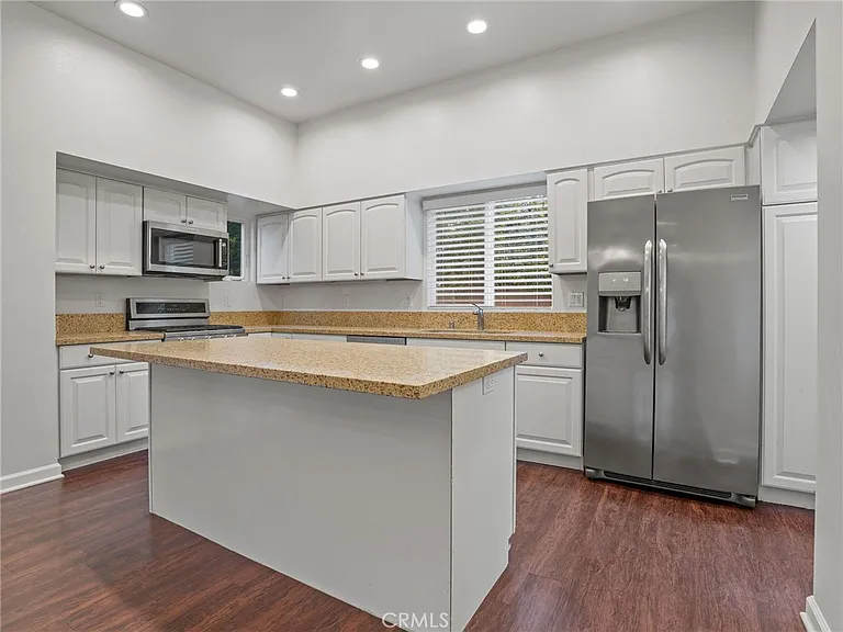15940 W Ward Ct — Photo 6
