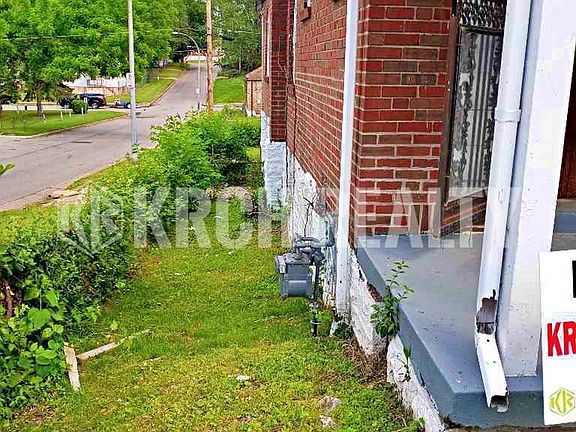 2nd image of 5598 Floy Ave