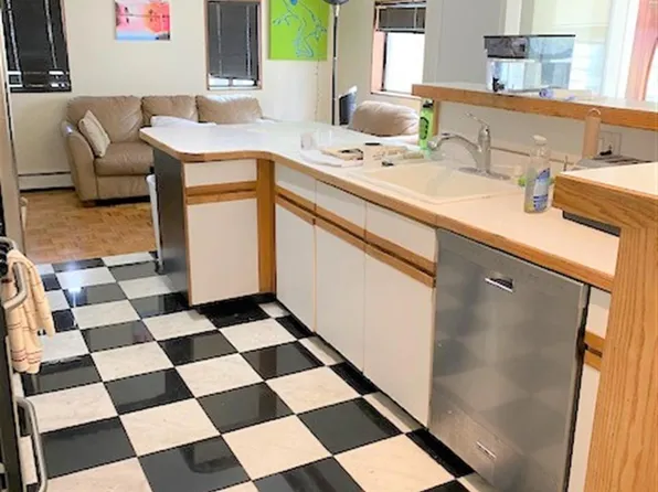 61 6th St #61, Cambridge, MA 02141