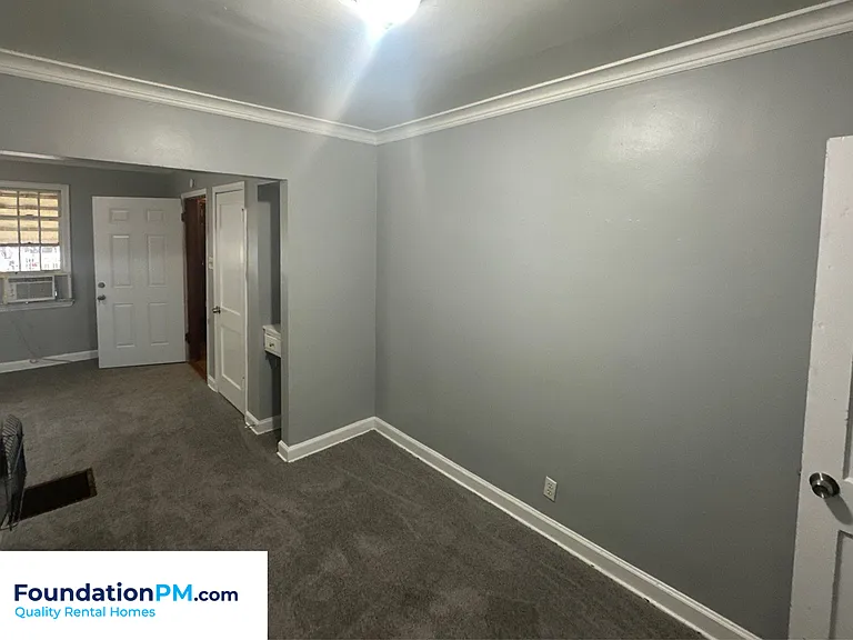 3326 Rosamond Ave — Photo 8