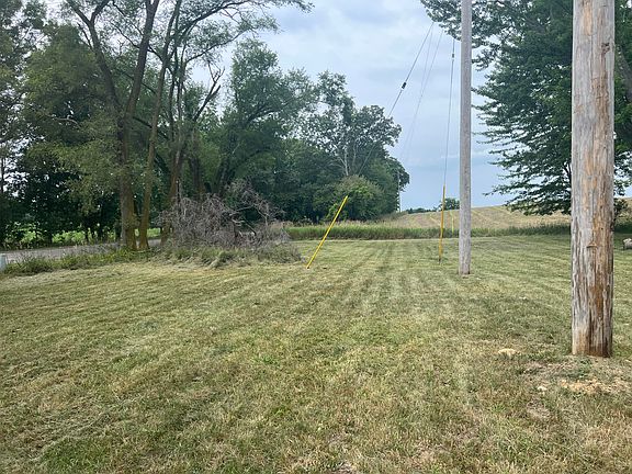 3rd image of 21011-23 Mile Rd