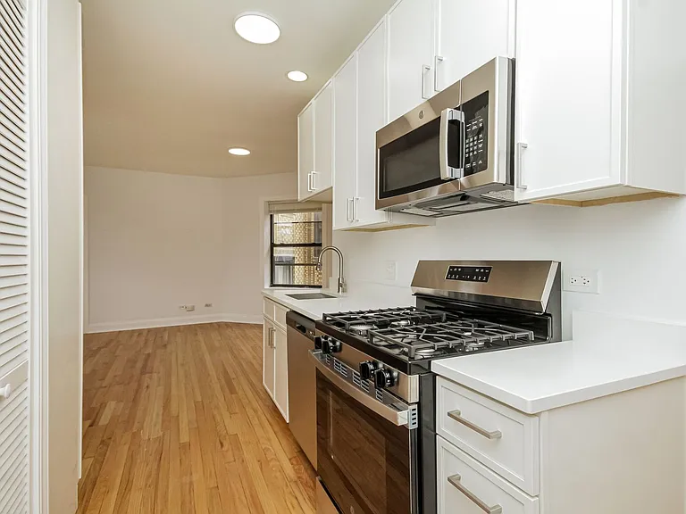 37 SQUARE APARTMENTS — Photo 20