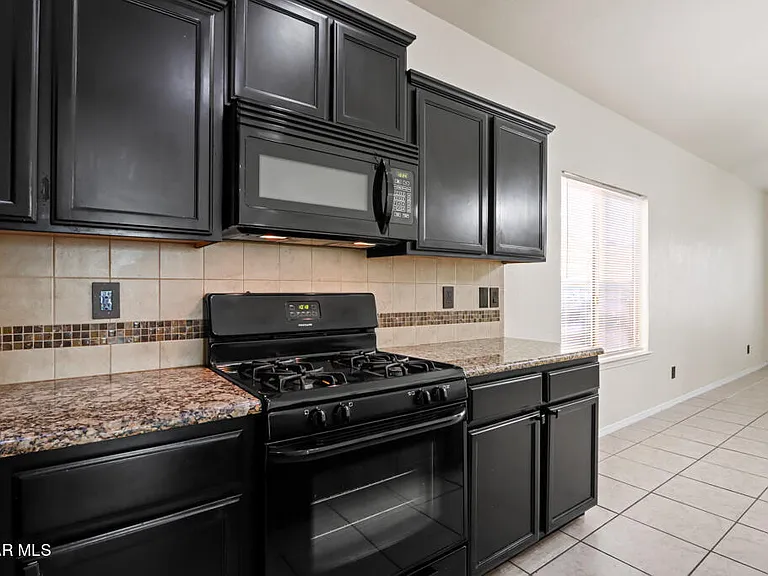 14685 Holsteiner Ct — Photo 11