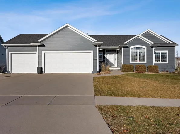 2300 Hallbrook St SW, Cedar Rapids, IA 52404