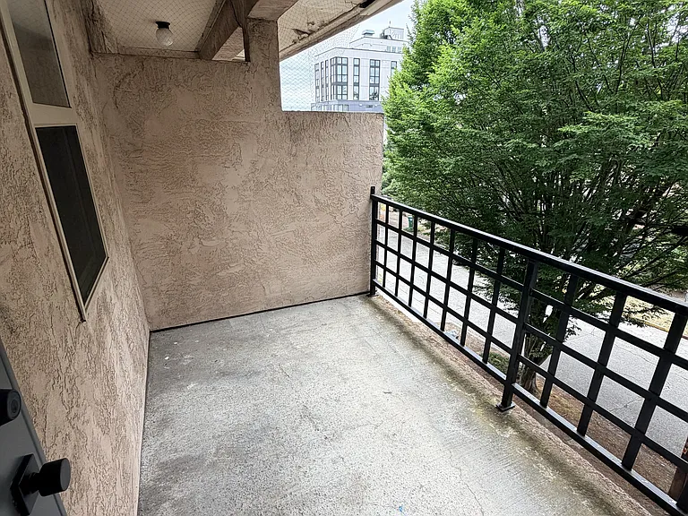 Cedar Apartments — Photo 12