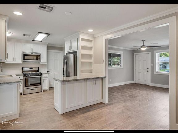 3rd image of 4210 Elaine St