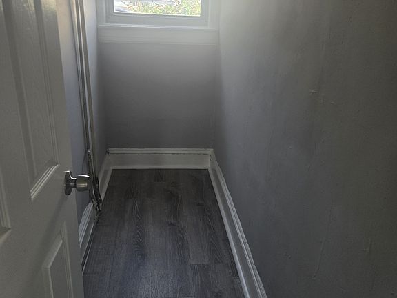 4th image of 565 E Elm St APT 2