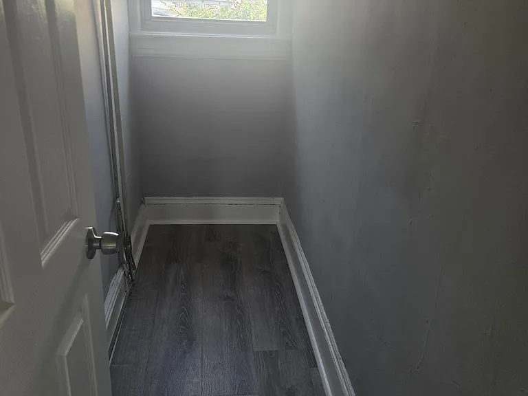 565 E Elm St #2 — Photo 4