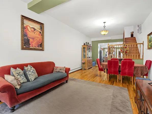 318 Bleecker St, Brooklyn, NY 11237