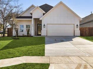 3404 Avenue E, Fort Worth, TX 76105