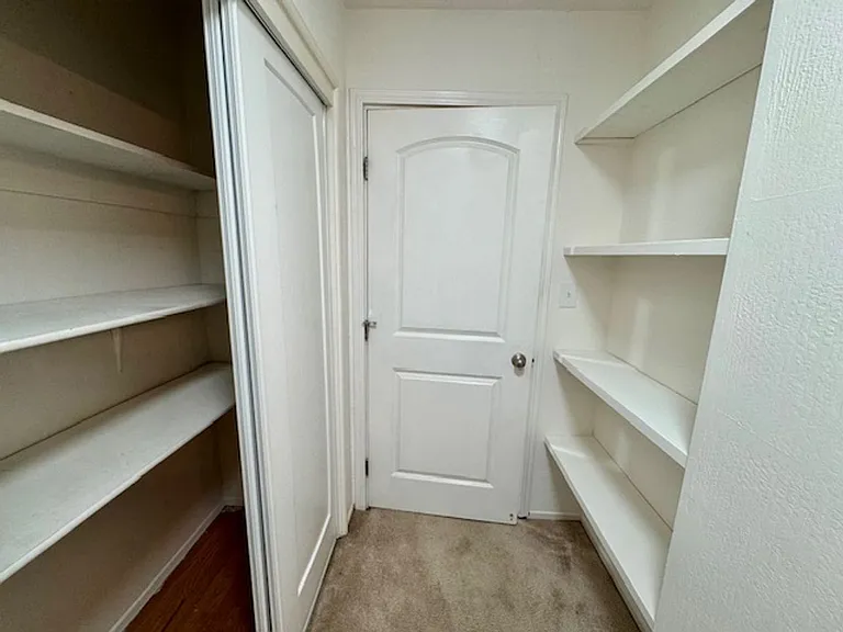 1608 Poplar Dr — Photo 16