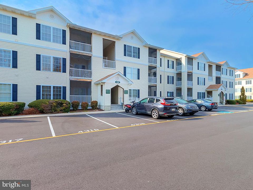 1st image of 4300 Sand Piper Dr Unit 20