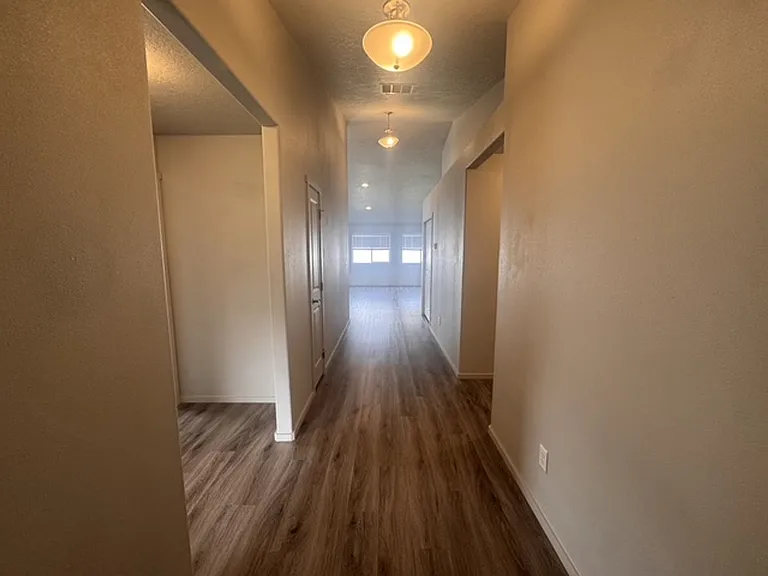 17611 E Maxwell Ave — Photo 6
